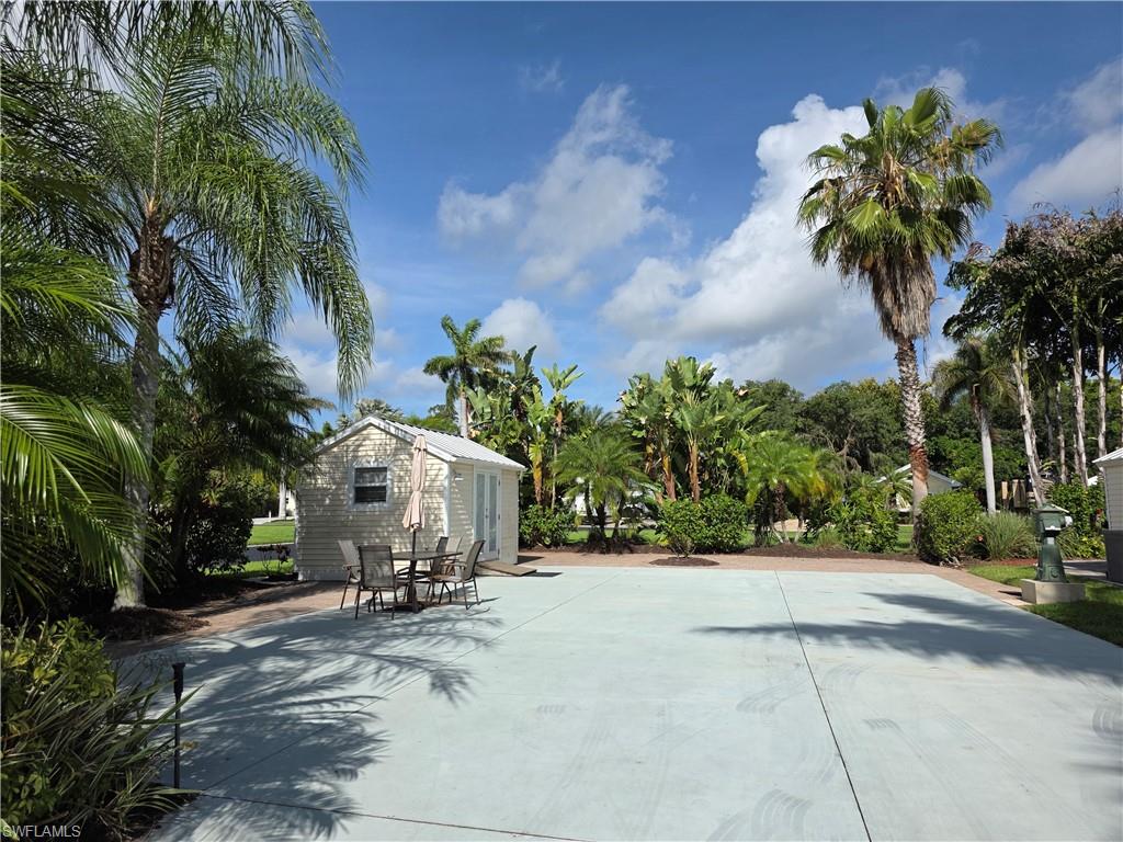 RIVERBEND MOTORCOACH RESORT - Land