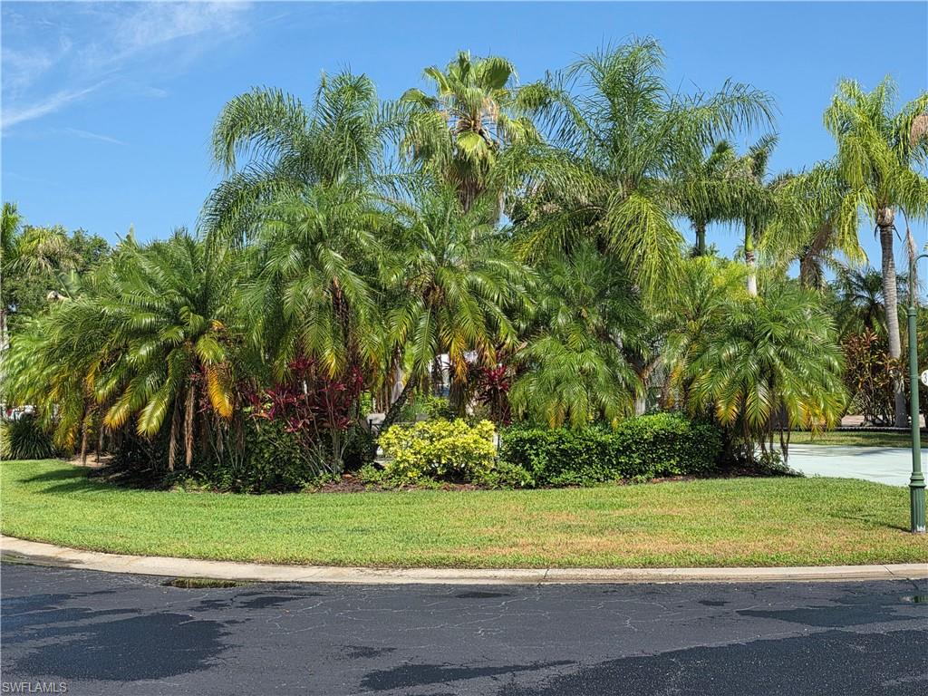 RIVERBEND MOTORCOACH RESORT - Land