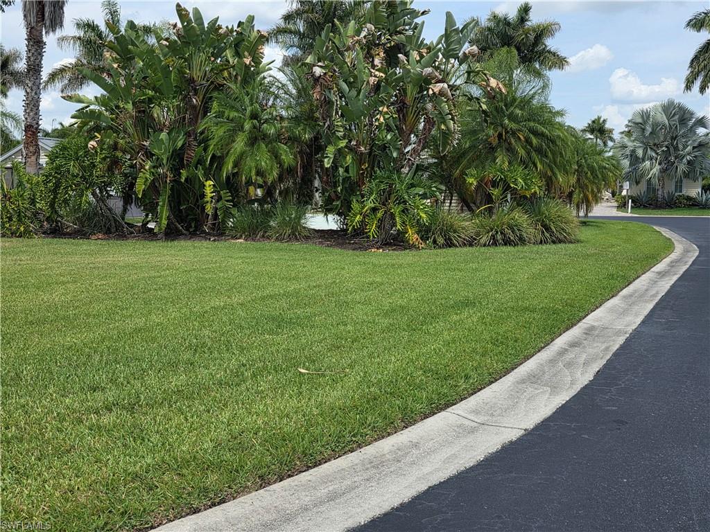RIVERBEND MOTORCOACH RESORT - Land
