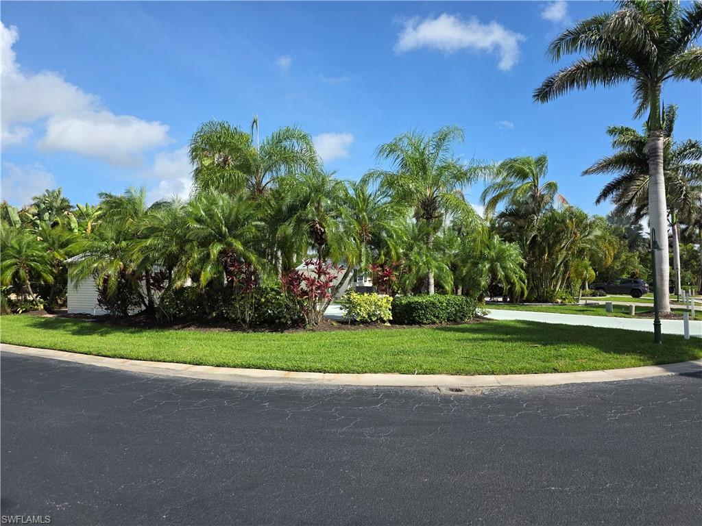 RIVERBEND MOTORCOACH RESORT - Land