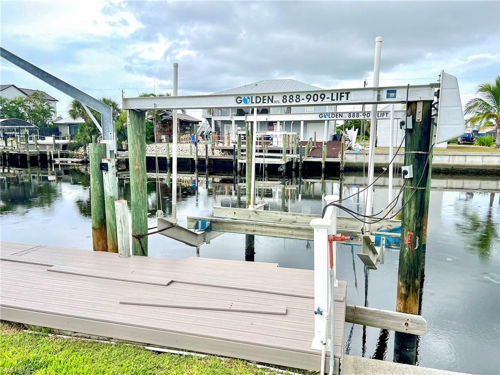 BAYSIDE ESTATES - Land