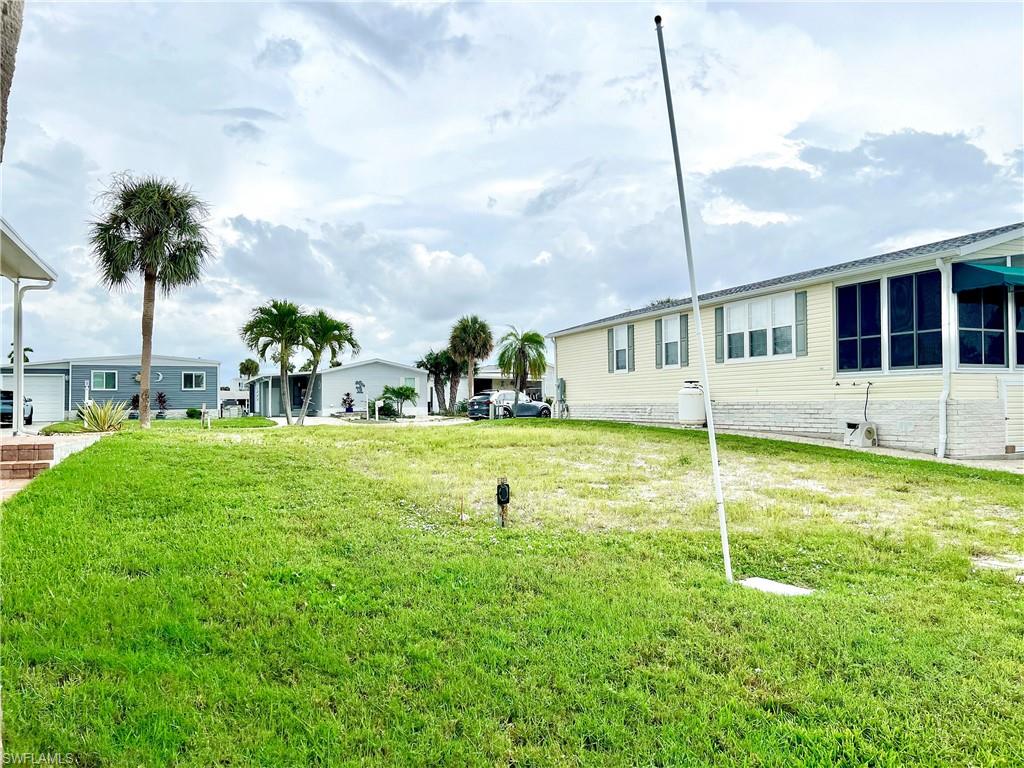 BAYSIDE ESTATES - Land