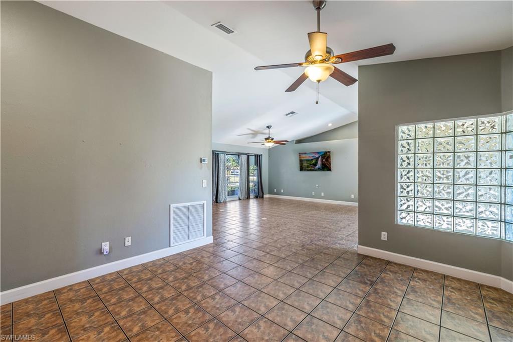 SAN CARLOS PARK - Residential