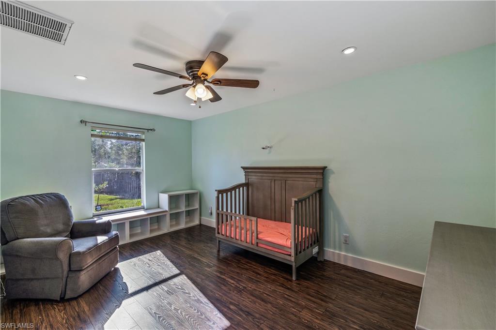 SAN CARLOS PARK - Residential