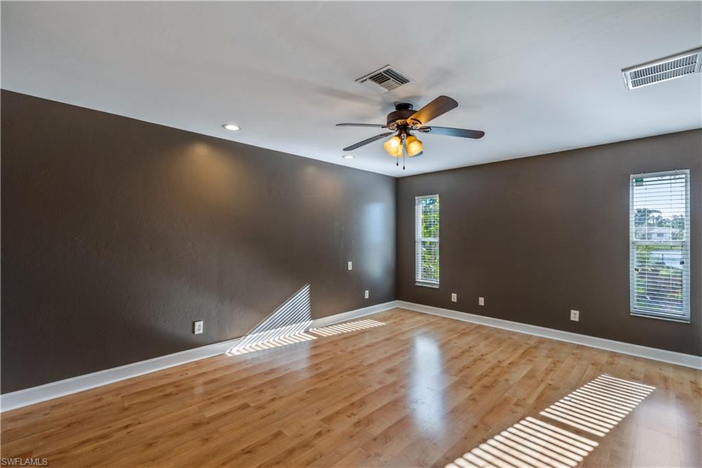 SAN CARLOS PARK - Residential