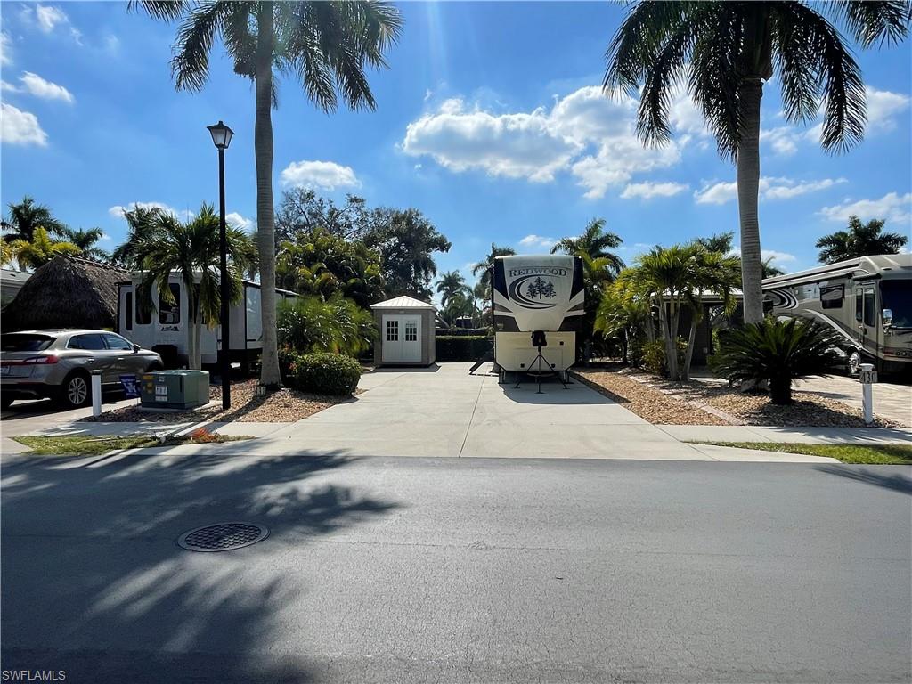 CYPRESS TRAIL RV RESORT - Land