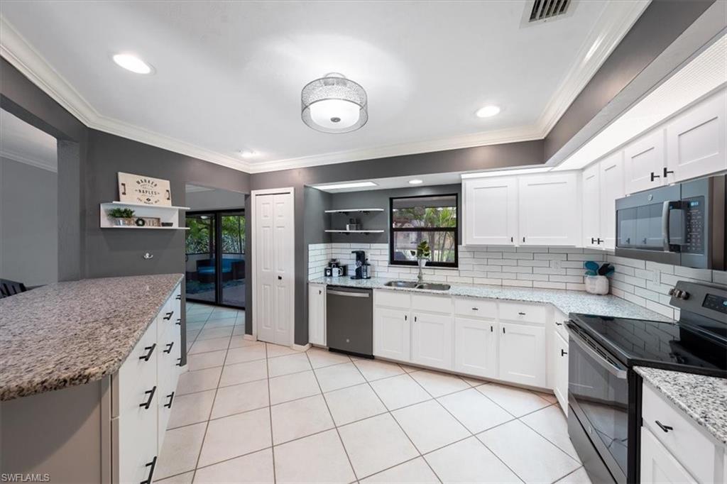 GOLDEN GATE CITY - Residential