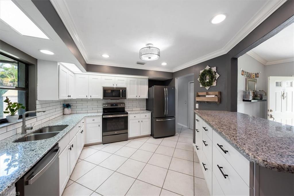 GOLDEN GATE CITY - Residential