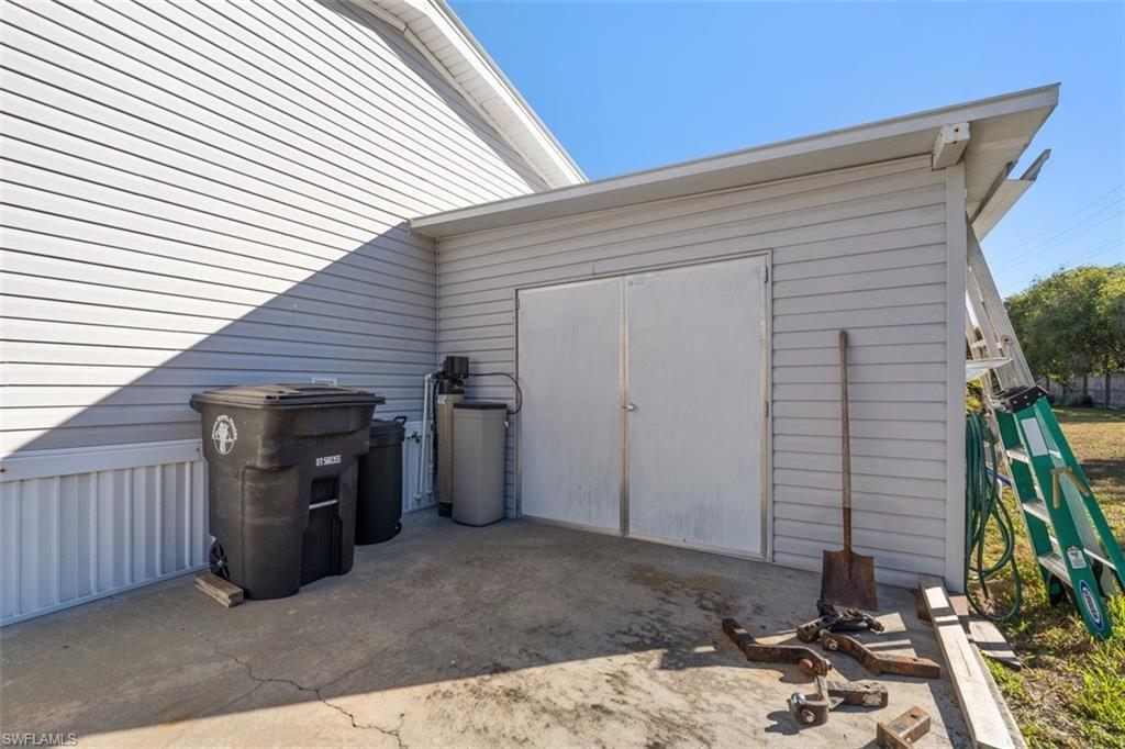 MOORE HAVEN - Residential