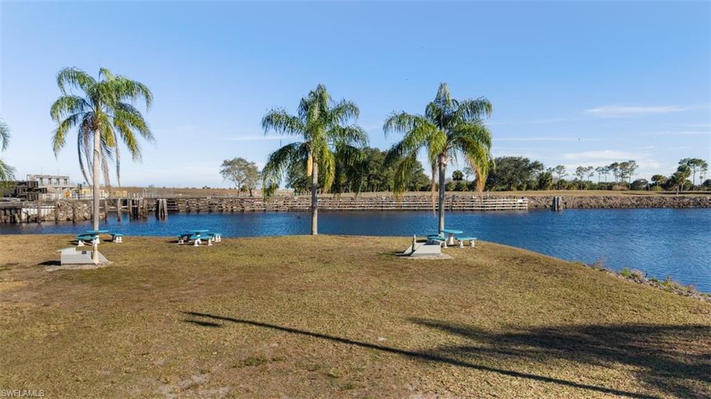 MOORE HAVEN - Residential