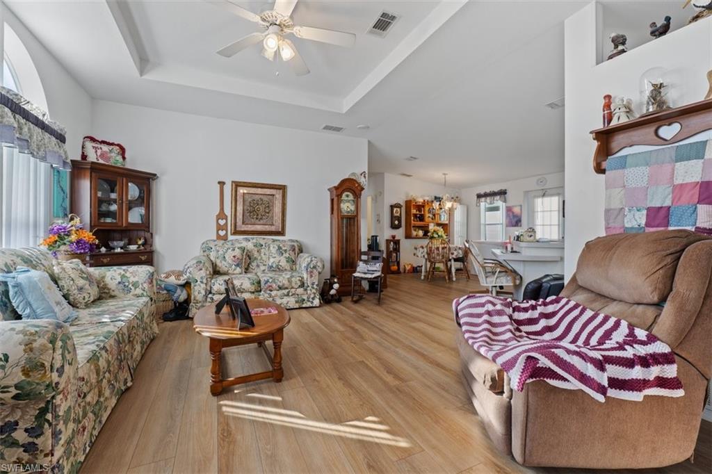 MOORE HAVEN - Residential