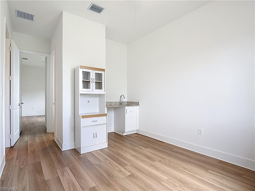 MAPLE RIDGE - Residential