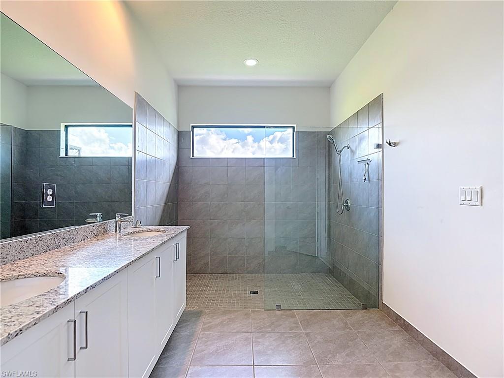 MAPLE RIDGE - Residential