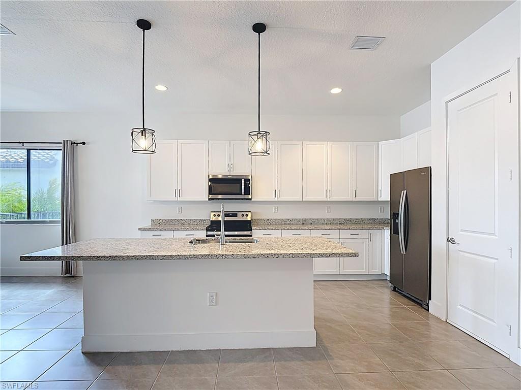 MAPLE RIDGE - Residential