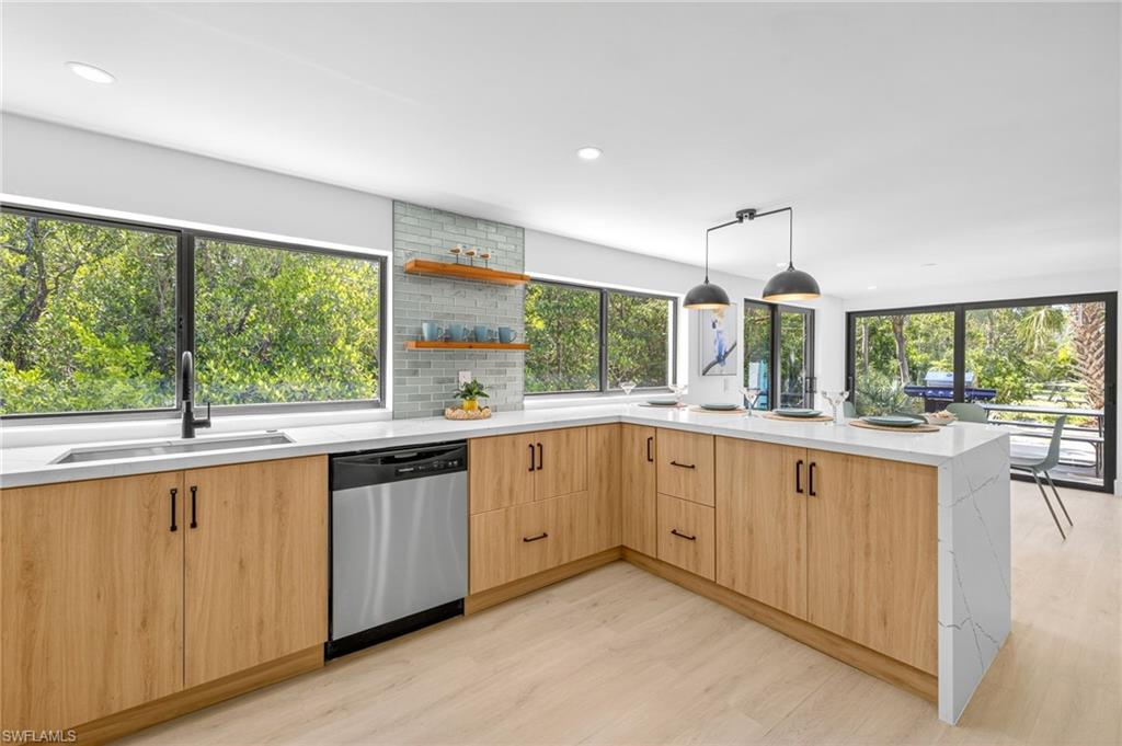 SANIBEL ESTATES - Residential Lease