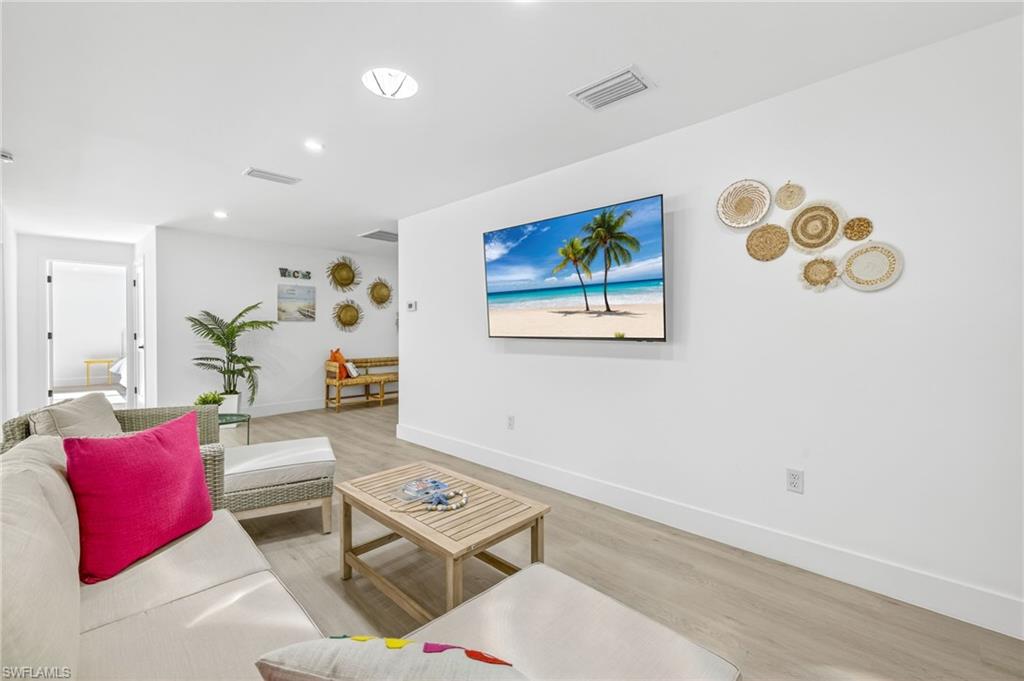 SANIBEL ESTATES - Residential Lease