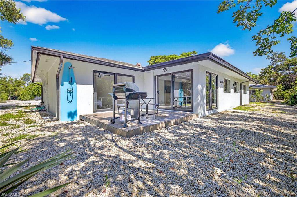 SANIBEL ESTATES - Residential Lease