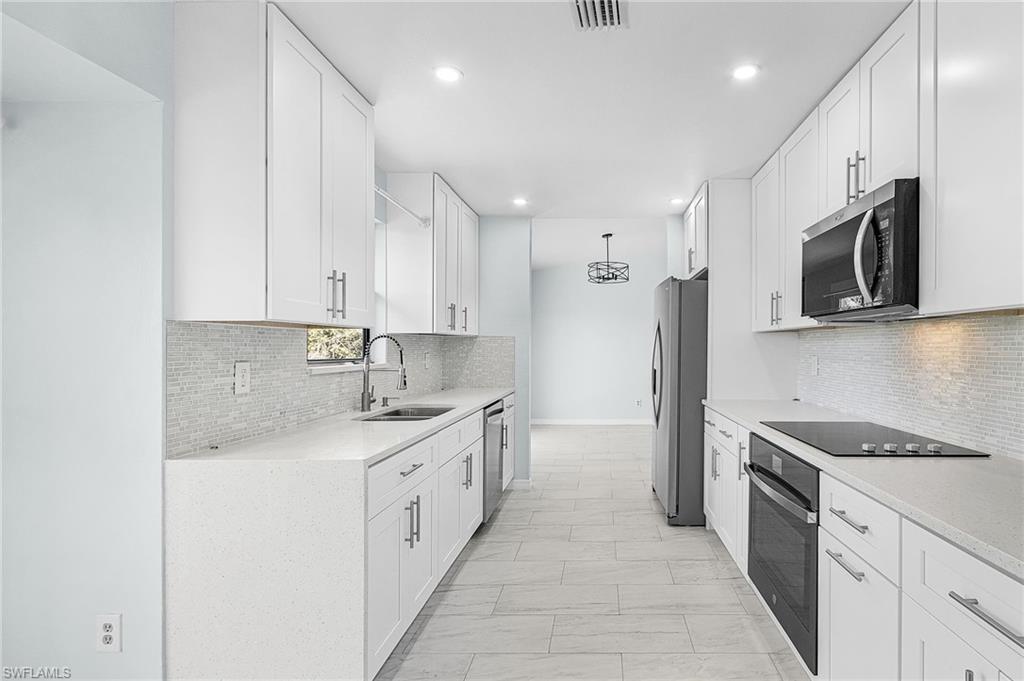 SAN CARLOS PARK - Residential Lease