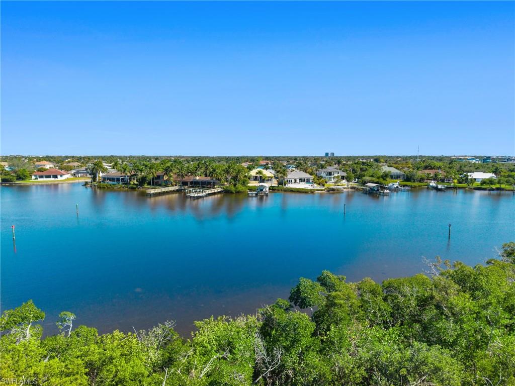 TOWN AND RIVER - Residential