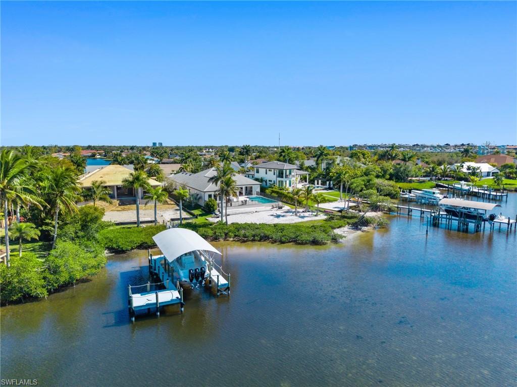 TOWN AND RIVER - Residential