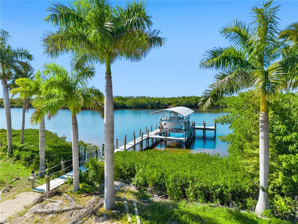 TOWN AND RIVER - Residential