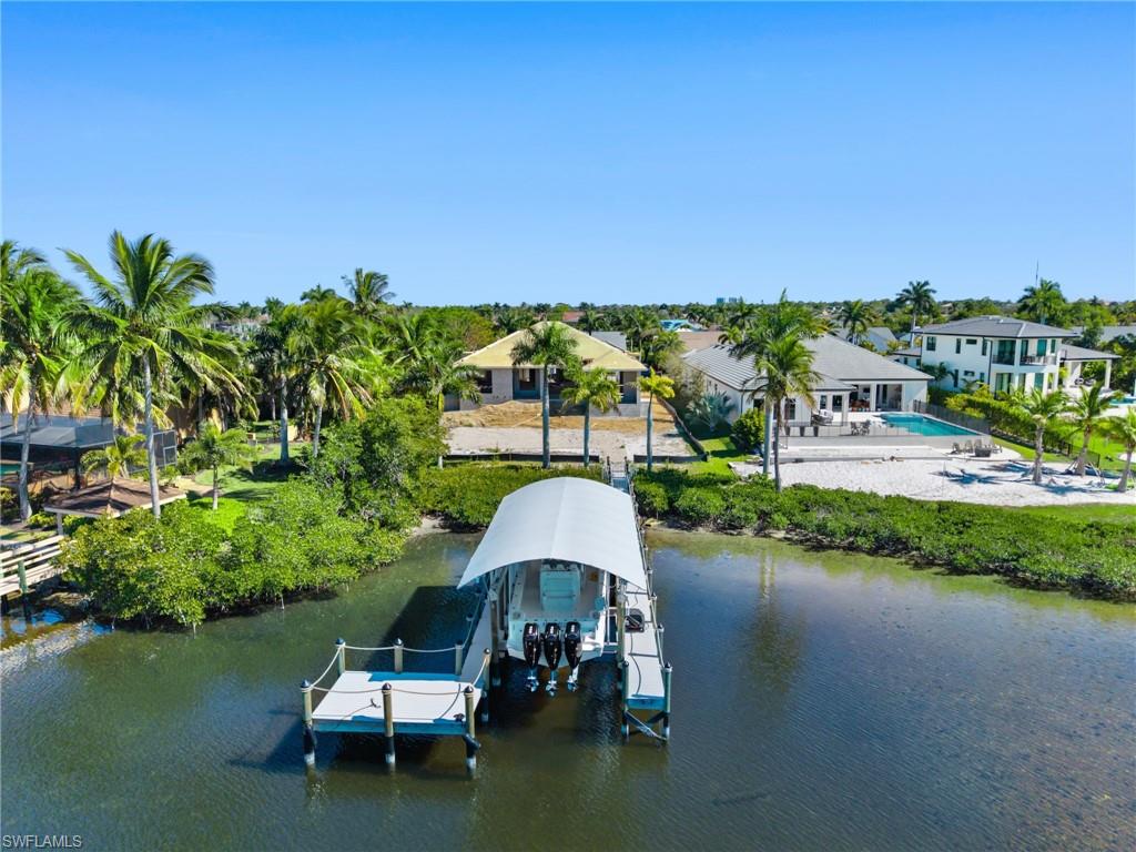 TOWN AND RIVER - Residential