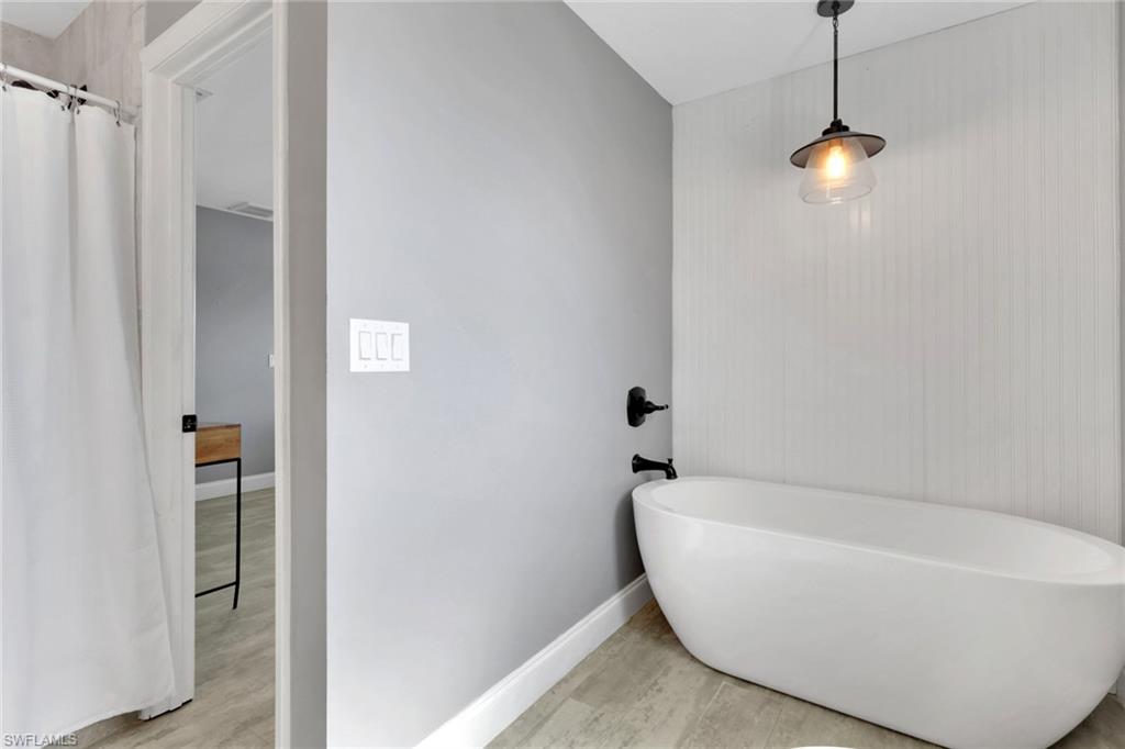 ISLAND HARBORS - Residential