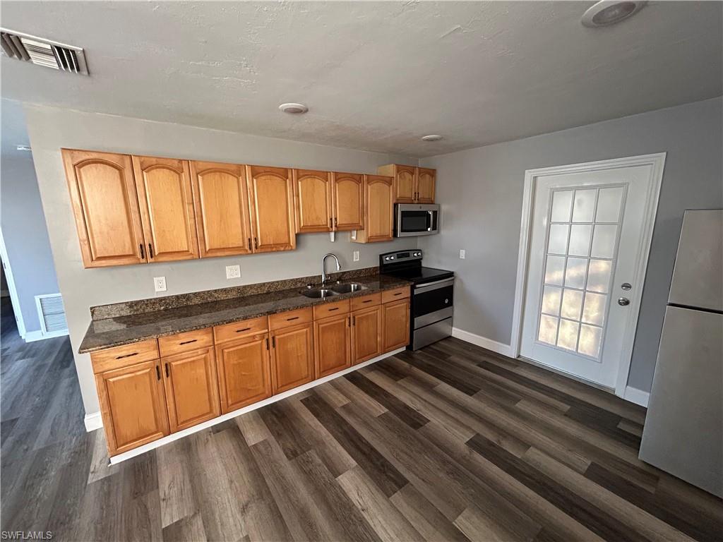 FORT MYERS - Residential Lease