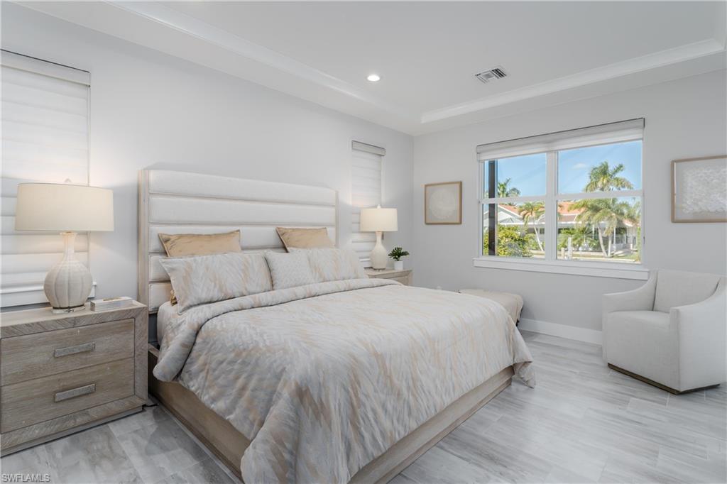 MARCO BEACH - Residential