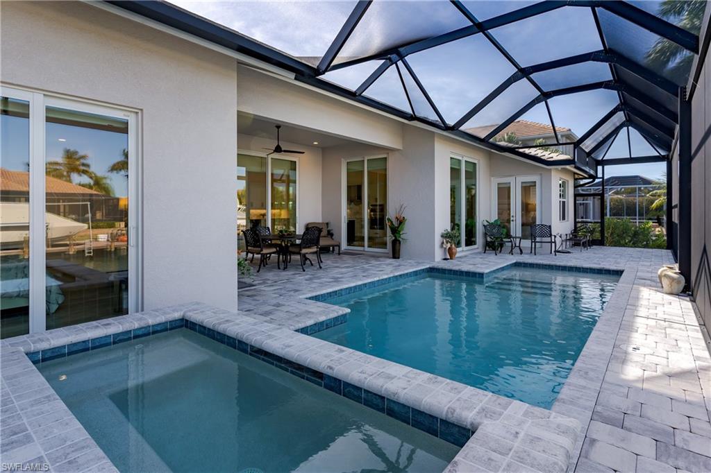 MARCO BEACH - Residential