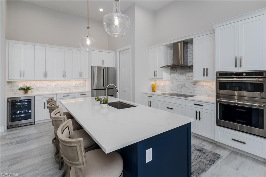 MARCO BEACH - Residential