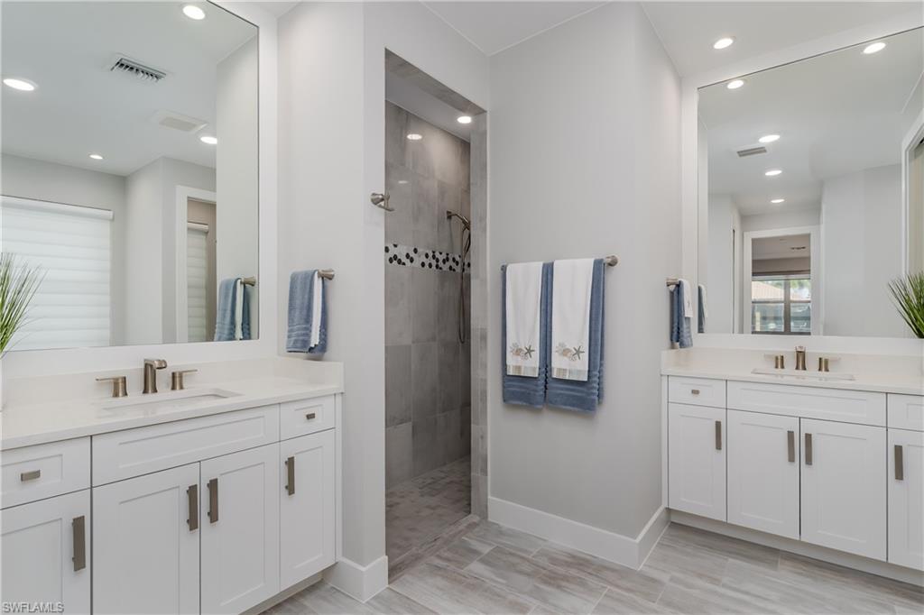 MARCO BEACH - Residential