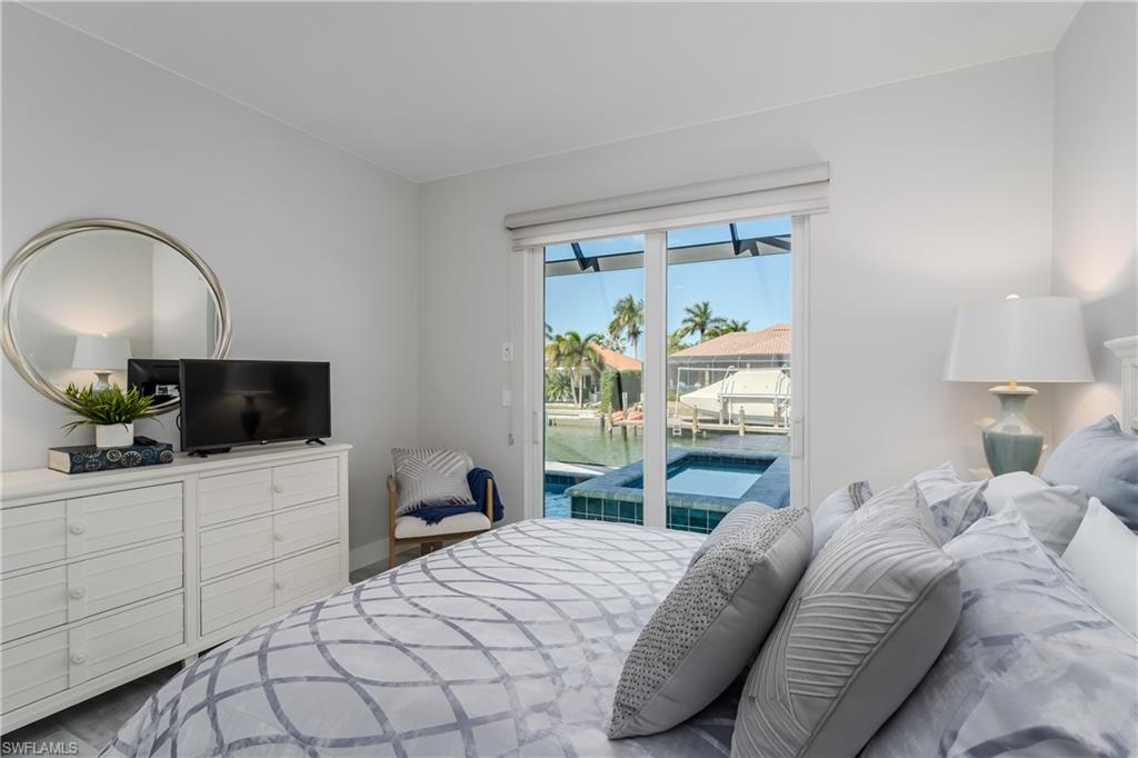 MARCO BEACH - Residential