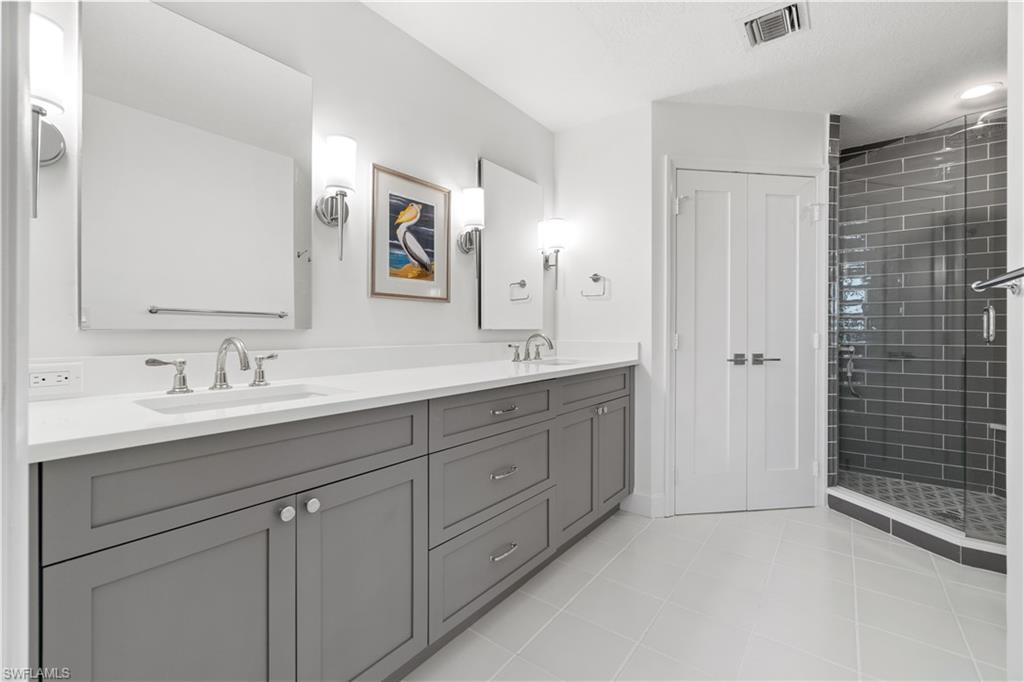 BAREFOOT BEACH CLUB - Residential