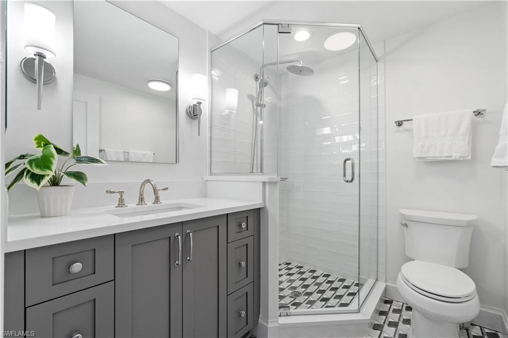 BAREFOOT BEACH CLUB - Residential