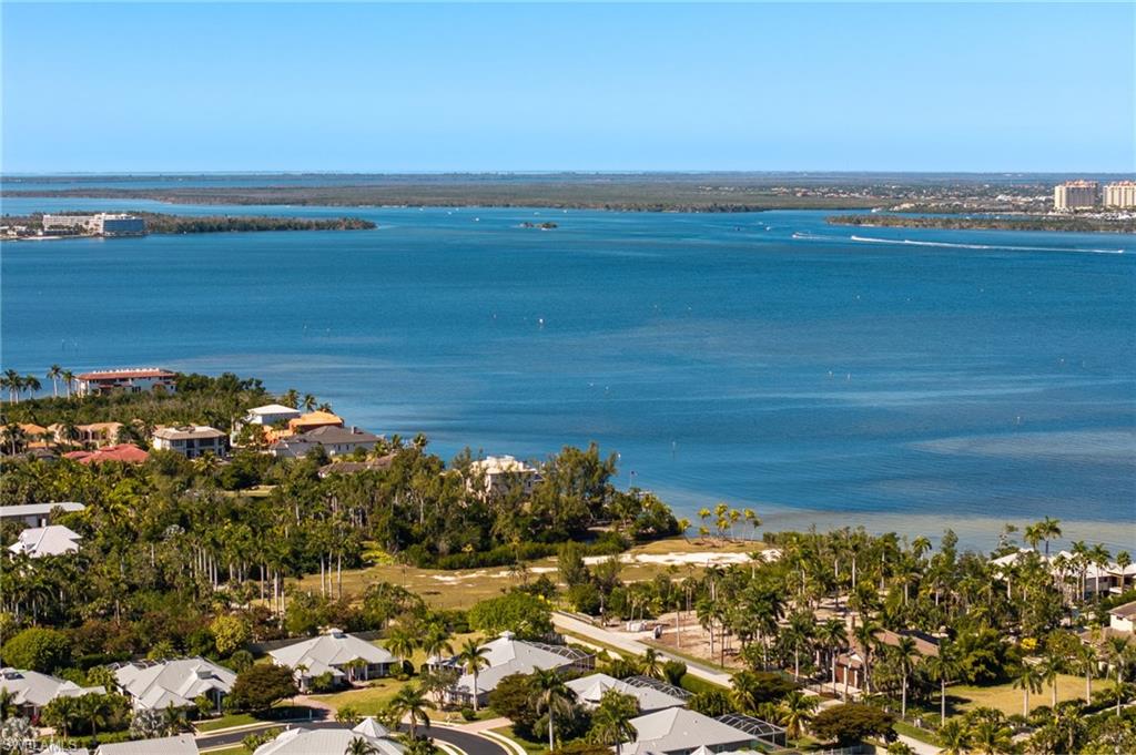 TAHITIAN SHORES - Residential