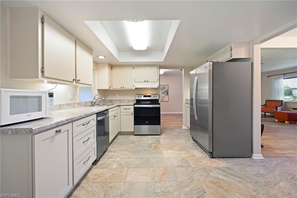 TAHITIAN SHORES - Residential