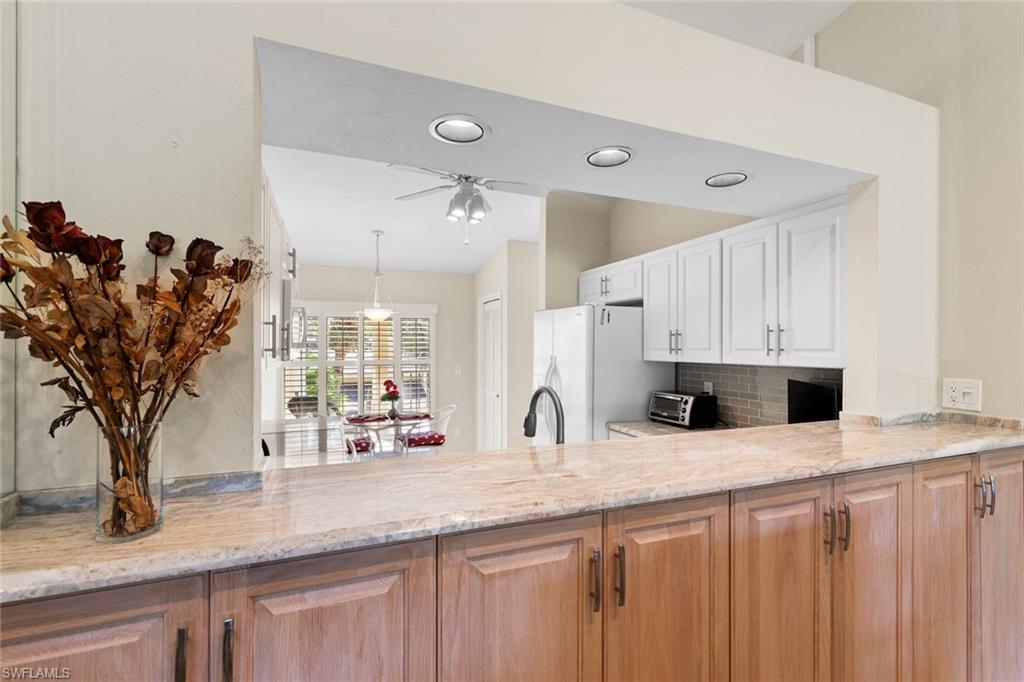 FOX HOLLOW - Residential