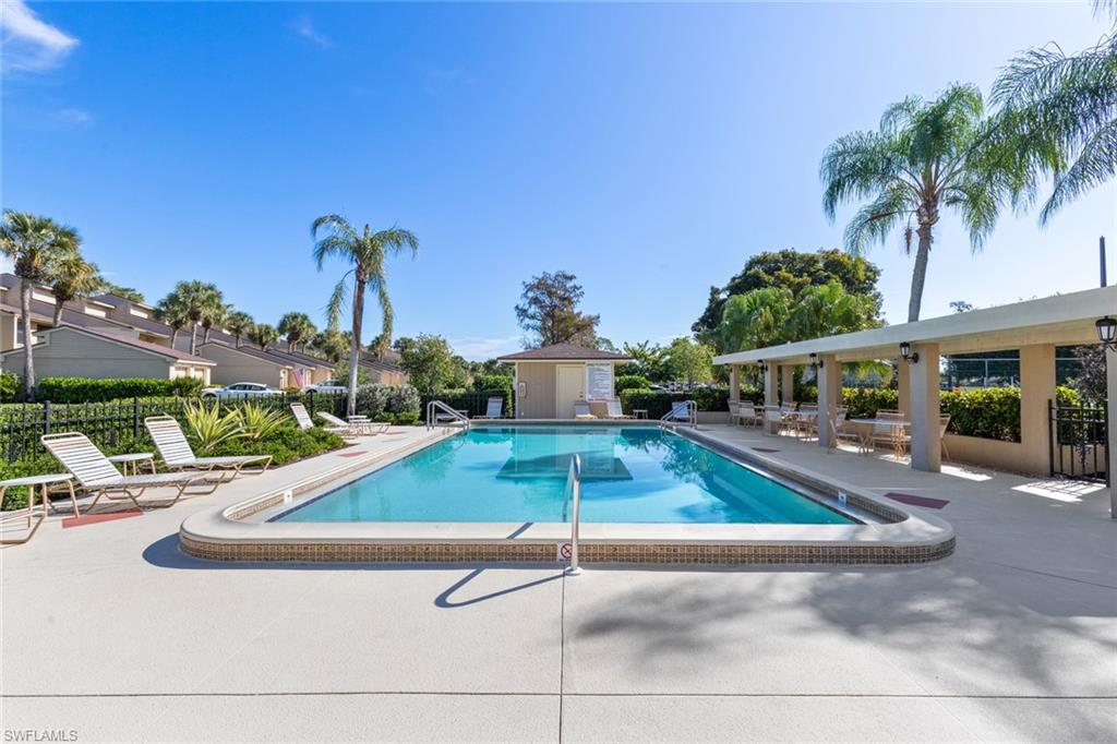 FOX HOLLOW - Residential