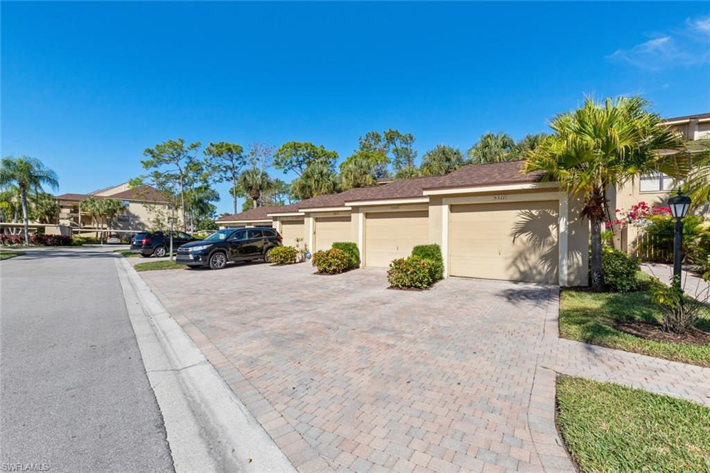 FOX HOLLOW - Residential