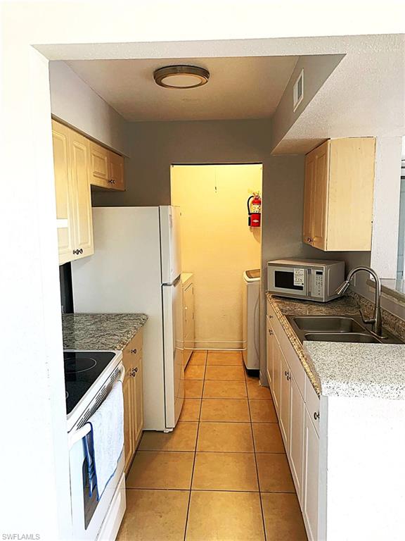 FORT MYERS - Residential Lease