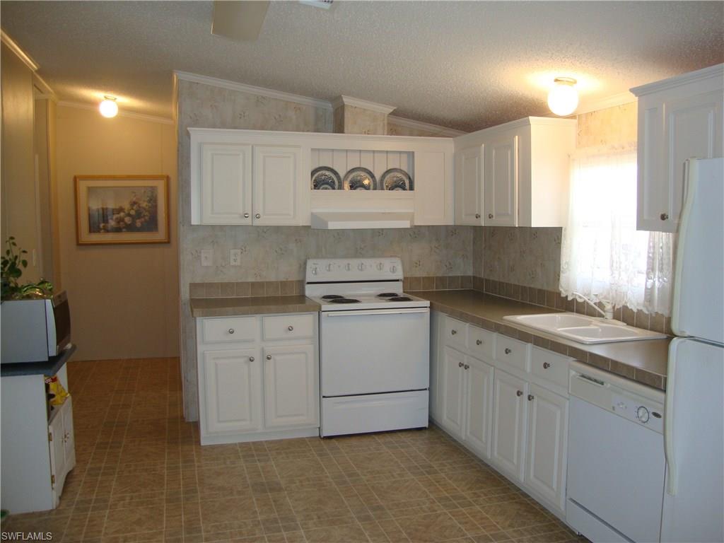 RIVER OAKS - Residential