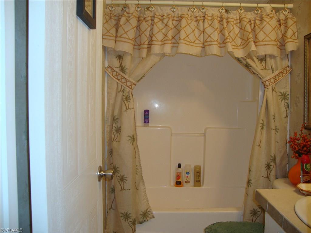 RIVER OAKS - Residential