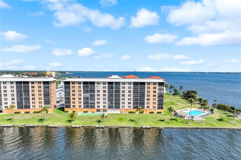 RIVER TOWERS CONDO - Residential