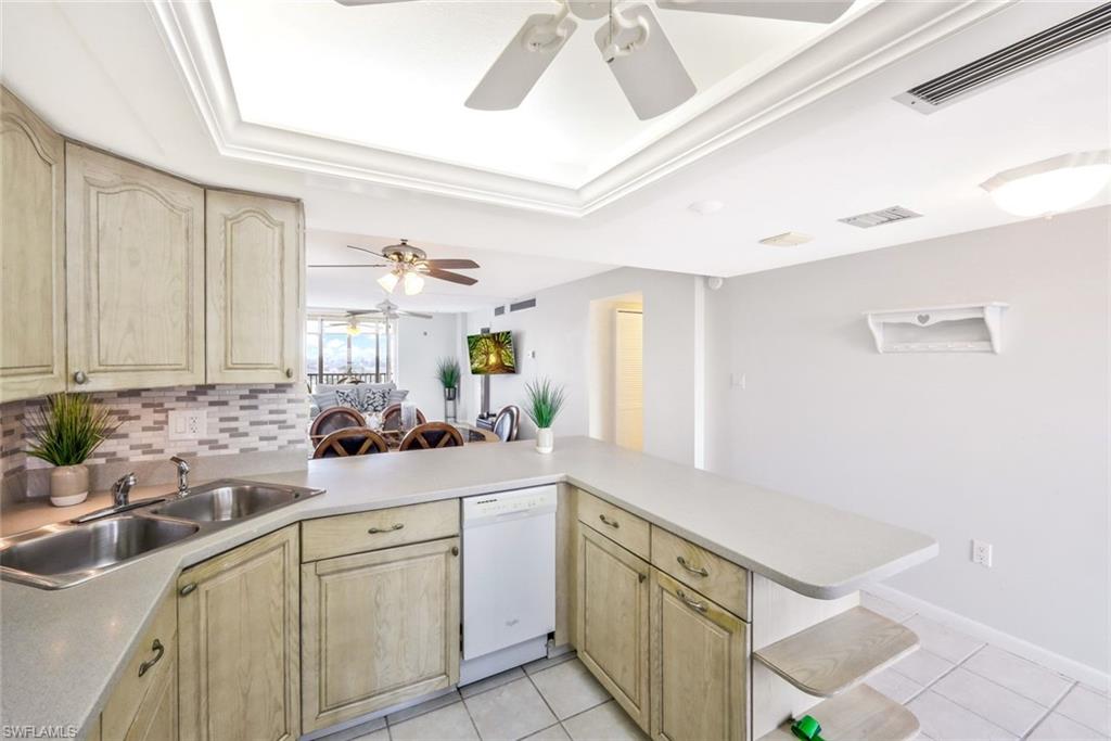 RIVER TOWERS CONDO - Residential