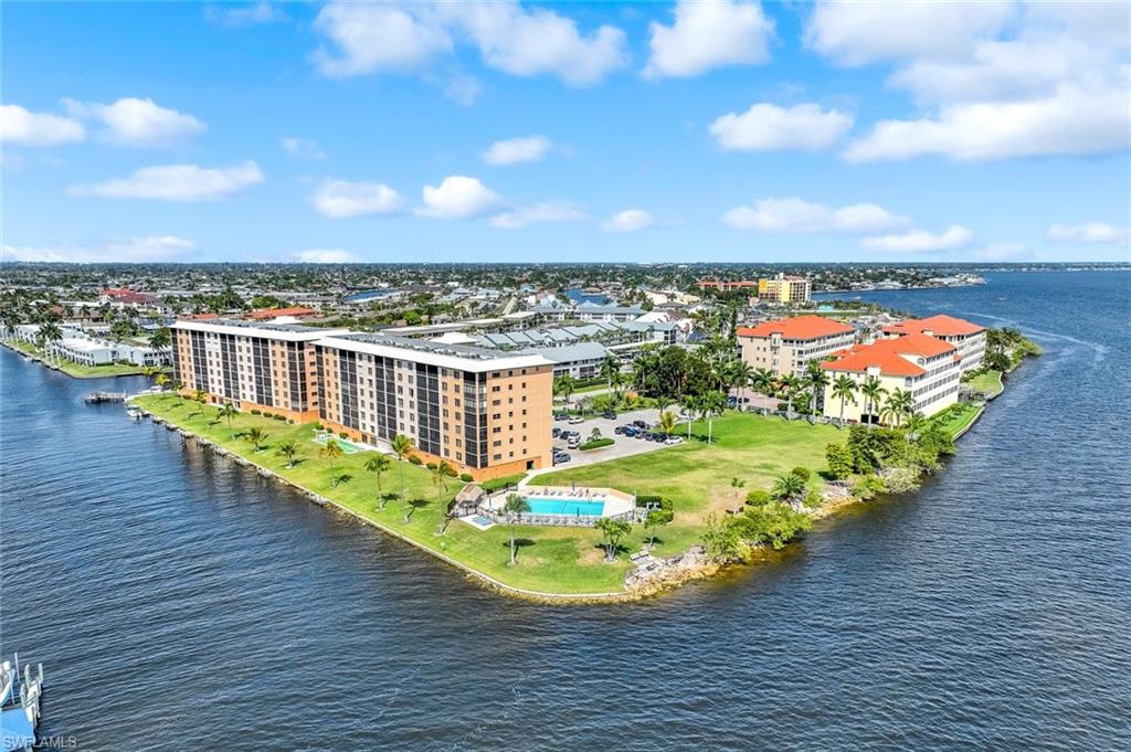 RIVER TOWERS CONDO - Residential