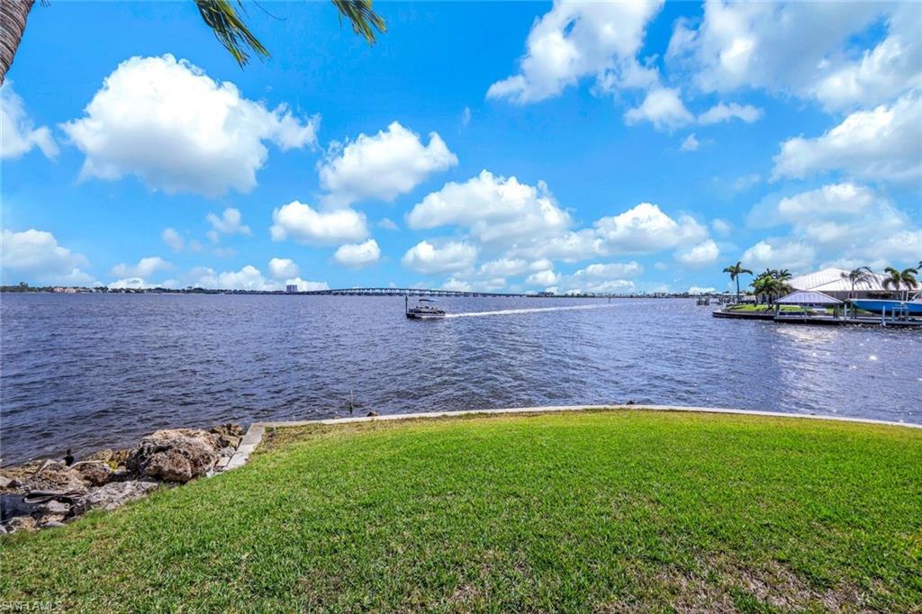 RIVER TOWERS CONDO - Residential