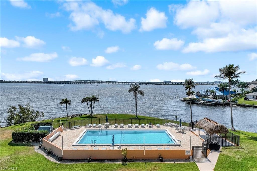 RIVER TOWERS CONDO - Residential