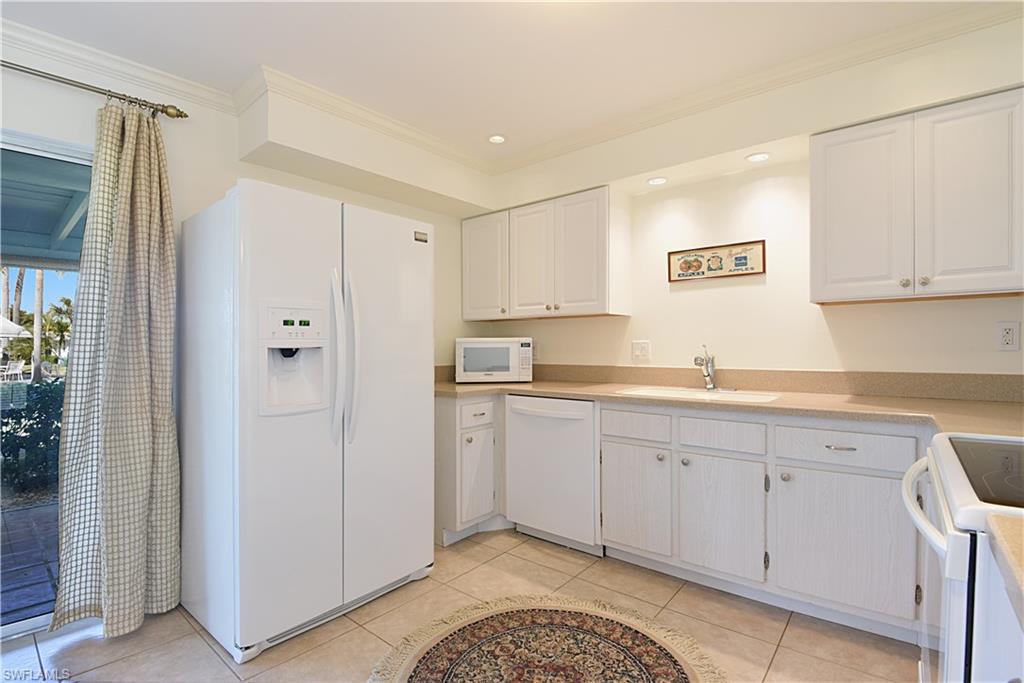 COCOHATCHEE VILLAS - Residential