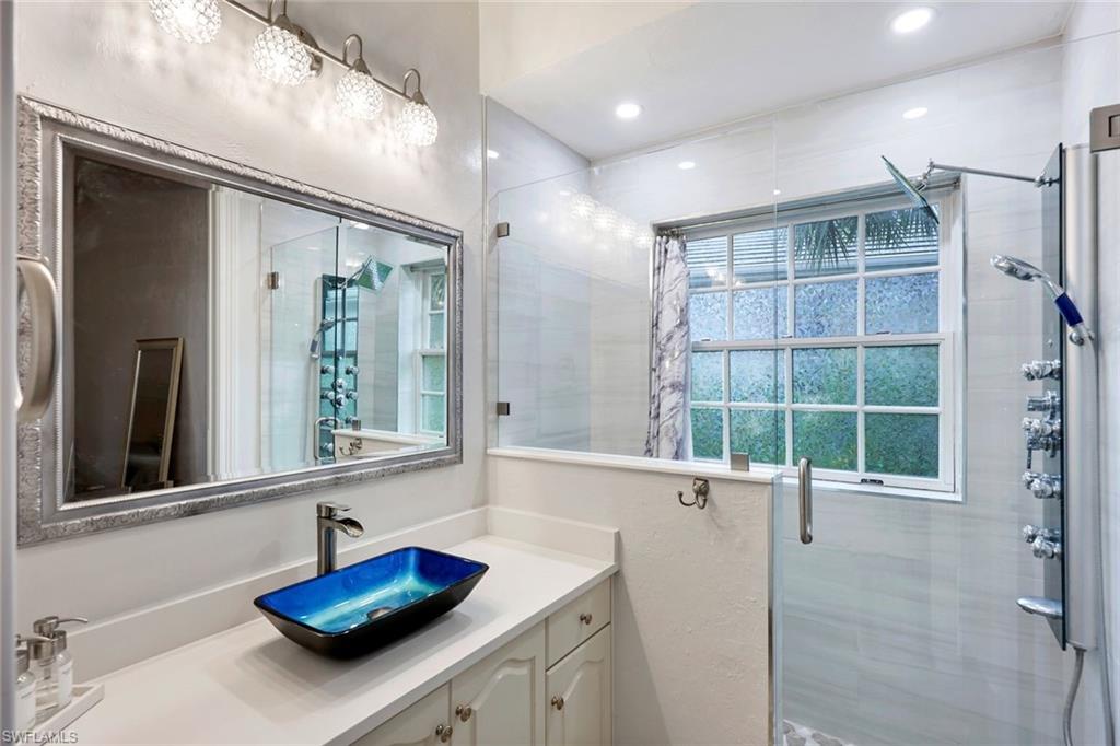 HIDDEN HARBOR - Residential